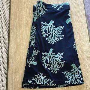 Escapade Living Skort Size L Blue and turquoise coral print